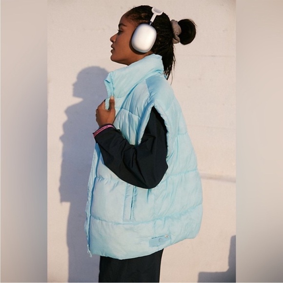 FP Movement from Free People In A Bubble Puffer Vest LG - Picture 4 of 8